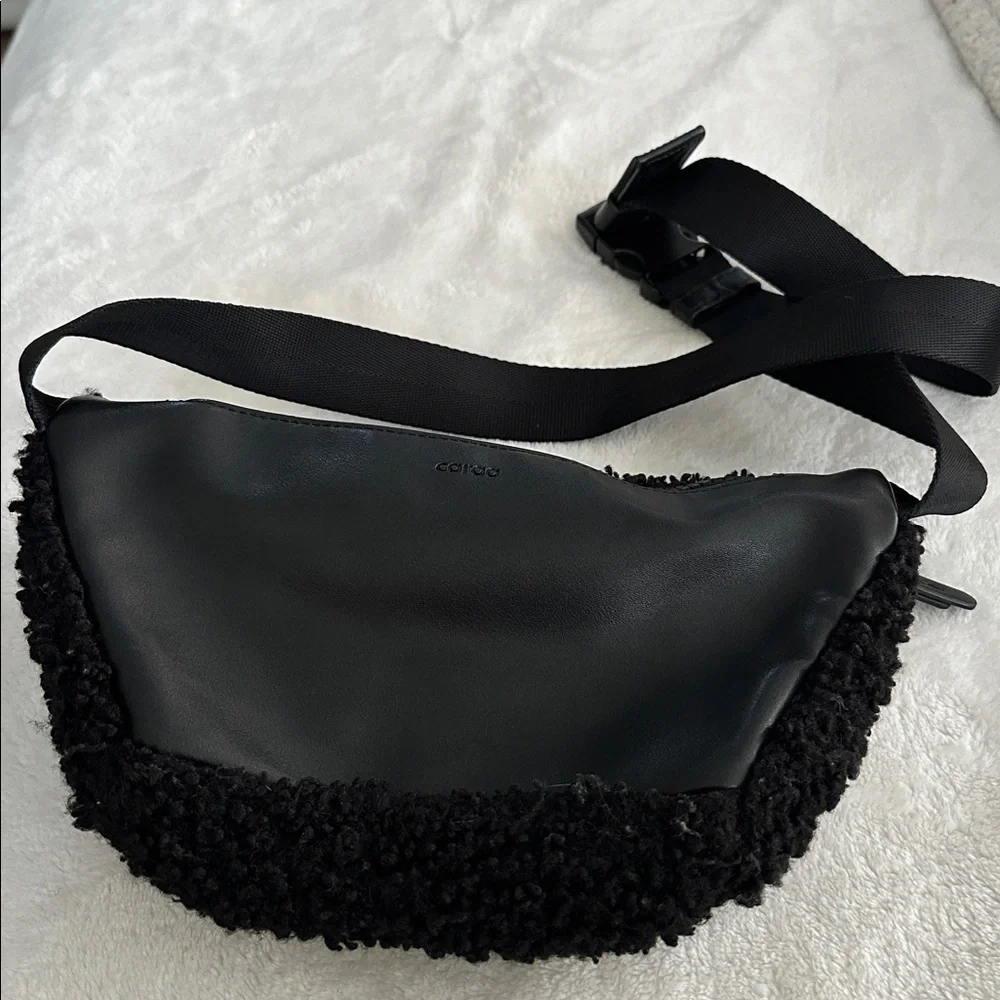 Caraa x free people black Sherpa sling bag nwot